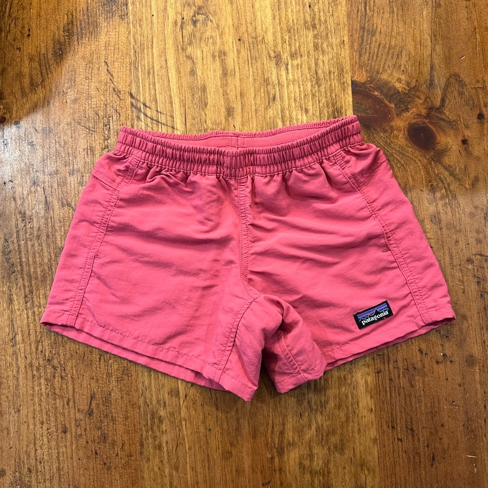 Patagonia Girls Baggies Shorts, size small. Never worn!  Pink.